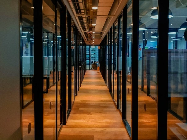 Phim dán cửa sổ thương mại