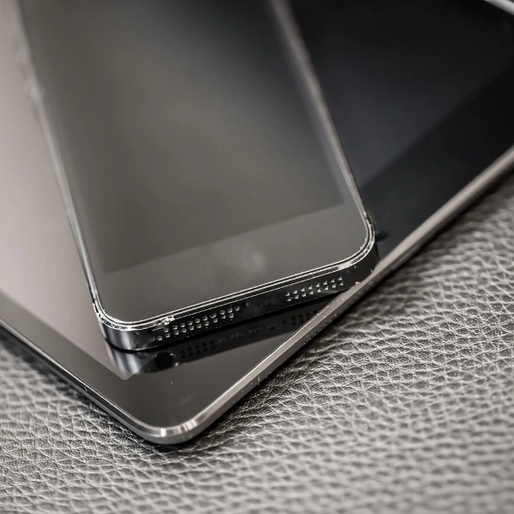 Màng bảo vệ cho thiết bị điện tử