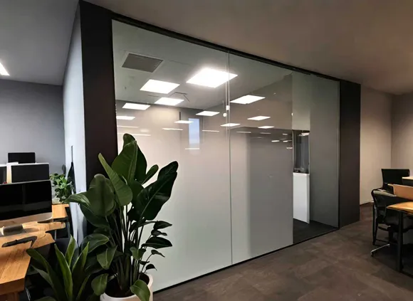 Phim thủy tinh chuyển sắc